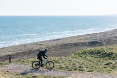 Gravel-cykelløbet Dirty Jutland 2019 blev afholdt den 12.-13. april. Mere end 500 cykelentusiaster kæmpede sig vej på forskellige distancer langs den jyske vestkyst med Skagen som endelig destination. Cykelløbet inkluderer både landevejskørsel, skov, strand, mv., og er således ligeså meget en naturoplevelse som det er et cykelløb.