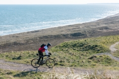 Gravel-cykelløbet Dirty Jutland 2019 blev afholdt den 12.-13. april. Mere end 500 cykelentusiaster kæmpede sig vej på forskellige distancer langs den jyske vestkyst med Skagen som endelig destination. Cykelløbet inkluderer både landevejskørsel, skov, strand, mv., og er således ligeså meget en naturoplevelse som det er et cykelløb.