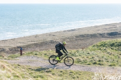 Gravel-cykelløbet Dirty Jutland 2019 blev afholdt den 12.-13. april. Mere end 500 cykelentusiaster kæmpede sig vej på forskellige distancer langs den jyske vestkyst med Skagen som endelig destination. Cykelløbet inkluderer både landevejskørsel, skov, strand, mv., og er således ligeså meget en naturoplevelse som det er et cykelløb.