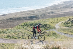 Gravel-cykelløbet Dirty Jutland 2019 blev afholdt den 12.-13. april. Mere end 500 cykelentusiaster kæmpede sig vej på forskellige distancer langs den jyske vestkyst med Skagen som endelig destination. Cykelløbet inkluderer både landevejskørsel, skov, strand, mv., og er således ligeså meget en naturoplevelse som det er et cykelløb.