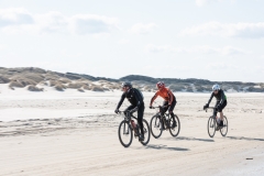 Gravel-cykelløbet Dirty Jutland 2019 blev afholdt den 12.-13. april. Mere end 500 cykelentusiaster kæmpede sig vej på forskellige distancer langs den jyske vestkyst med Skagen som endelig destination. Cykelløbet inkluderer både landevejskørsel, skov, strand, mv., og er således ligeså meget en naturoplevelse som det er et cykelløb.
