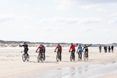 Gravel-cykelløbet Dirty Jutland 2019 blev afholdt den 12.-13. april. Mere end 500 cykelentusiaster kæmpede sig vej på forskellige distancer langs den jyske vestkyst med Skagen som endelig destination. Cykelløbet inkluderer både landevejskørsel, skov, strand, mv., og er således ligeså meget en naturoplevelse som det er et cykelløb.
