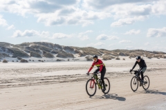 Gravel-cykelløbet Dirty Jutland 2019 blev afholdt den 12.-13. april. Mere end 500 cykelentusiaster kæmpede sig vej på forskellige distancer langs den jyske vestkyst med Skagen som endelig destination. Cykelløbet inkluderer både landevejskørsel, skov, strand, mv., og er således ligeså meget en naturoplevelse som det er et cykelløb.