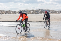 Gravel-cykelløbet Dirty Jutland 2019 blev afholdt den 12.-13. april. Mere end 500 cykelentusiaster kæmpede sig vej på forskellige distancer langs den jyske vestkyst med Skagen som endelig destination. Cykelløbet inkluderer både landevejskørsel, skov, strand, mv., og er således ligeså meget en naturoplevelse som det er et cykelløb.