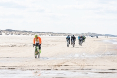 Gravel-cykelløbet Dirty Jutland 2019 blev afholdt den 12.-13. april. Mere end 500 cykelentusiaster kæmpede sig vej på forskellige distancer langs den jyske vestkyst med Skagen som endelig destination. Cykelløbet inkluderer både landevejskørsel, skov, strand, mv., og er således ligeså meget en naturoplevelse som det er et cykelløb.