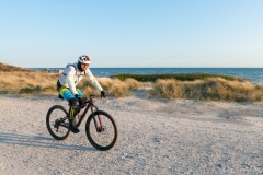 Gravel-cykelløbet Dirty Jutland 2019 blev afholdt den 12.-13. april. Mere end 500 cykelentusiaster kæmpede sig vej på forskellige distancer langs den jyske vestkyst med Skagen som endelig destination. Cykelløbet inkluderer både landevejskørsel, skov, strand, mv., og er således ligeså meget en naturoplevelse som det er et cykelløb.