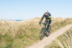 Gravel-cykelløbet Dirty Jutland 2019 blev afholdt den 12.-13. april. Mere end 500 cykelentusiaster kæmpede sig vej på forskellige distancer langs den jyske vestkyst med Skagen som endelig destination. Cykelløbet inkluderer både landevejskørsel, skov, strand, mv., og er således ligeså meget en naturoplevelse som det er et cykelløb.