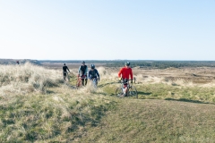 Gravel-cykelløbet Dirty Jutland 2019 blev afholdt den 12.-13. april. Mere end 500 cykelentusiaster kæmpede sig vej på forskellige distancer langs den jyske vestkyst med Skagen som endelig destination. Cykelløbet inkluderer både landevejskørsel, skov, strand, mv., og er således ligeså meget en naturoplevelse som det er et cykelløb.
