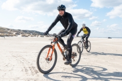 Gravel-cykelløbet Dirty Jutland 2019 blev afholdt den 12.-13. april. Mere end 500 cykelentusiaster kæmpede sig vej på forskellige distancer langs den jyske vestkyst med Skagen som endelig destination. Cykelløbet inkluderer både landevejskørsel, skov, strand, mv., og er således ligeså meget en naturoplevelse som det er et cykelløb.