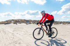 Gravel-cykelløbet Dirty Jutland 2019 blev afholdt den 12.-13. april. Mere end 500 cykelentusiaster kæmpede sig vej på forskellige distancer langs den jyske vestkyst med Skagen som endelig destination. Cykelløbet inkluderer både landevejskørsel, skov, strand, mv., og er således ligeså meget en naturoplevelse som det er et cykelløb.