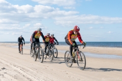 Gravel-cykelløbet Dirty Jutland 2019 blev afholdt den 12.-13. april. Mere end 500 cykelentusiaster kæmpede sig vej på forskellige distancer langs den jyske vestkyst med Skagen som endelig destination. Cykelløbet inkluderer både landevejskørsel, skov, strand, mv., og er således ligeså meget en naturoplevelse som det er et cykelløb.