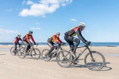 Gravel-cykelløbet Dirty Jutland 2019 blev afholdt den 12.-13. april. Mere end 500 cykelentusiaster kæmpede sig vej på forskellige distancer langs den jyske vestkyst med Skagen som endelig destination. Cykelløbet inkluderer både landevejskørsel, skov, strand, mv., og er således ligeså meget en naturoplevelse som det er et cykelløb.