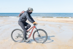 Gravel-cykelløbet Dirty Jutland 2019 blev afholdt den 12.-13. april. Mere end 500 cykelentusiaster kæmpede sig vej på forskellige distancer langs den jyske vestkyst med Skagen som endelig destination. Cykelløbet inkluderer både landevejskørsel, skov, strand, mv., og er således ligeså meget en naturoplevelse som det er et cykelløb.