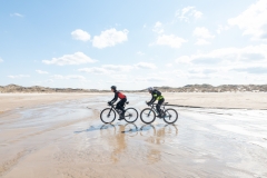 Gravel-cykelløbet Dirty Jutland 2019 blev afholdt den 12.-13. april. Mere end 500 cykelentusiaster kæmpede sig vej på forskellige distancer langs den jyske vestkyst med Skagen som endelig destination. Cykelløbet inkluderer både landevejskørsel, skov, strand, mv., og er således ligeså meget en naturoplevelse som det er et cykelløb.