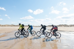 Gravel-cykelløbet Dirty Jutland 2019 blev afholdt den 12.-13. april. Mere end 500 cykelentusiaster kæmpede sig vej på forskellige distancer langs den jyske vestkyst med Skagen som endelig destination. Cykelløbet inkluderer både landevejskørsel, skov, strand, mv., og er således ligeså meget en naturoplevelse som det er et cykelløb.