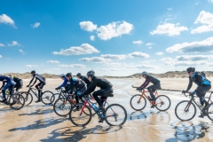 Gravel-cykelløbet Dirty Jutland 2019 blev afholdt den 12.-13. april. Mere end 500 cykelentusiaster kæmpede sig vej på forskellige distancer langs den jyske vestkyst med Skagen som endelig destination. Cykelløbet inkluderer både landevejskørsel, skov, strand, mv., og er således ligeså meget en naturoplevelse som det er et cykelløb.