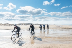 Gravel-cykelløbet Dirty Jutland 2019 blev afholdt den 12.-13. april. Mere end 500 cykelentusiaster kæmpede sig vej på forskellige distancer langs den jyske vestkyst med Skagen som endelig destination. Cykelløbet inkluderer både landevejskørsel, skov, strand, mv., og er således ligeså meget en naturoplevelse som det er et cykelløb.