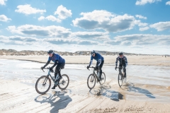Gravel-cykelløbet Dirty Jutland 2019 blev afholdt den 12.-13. april. Mere end 500 cykelentusiaster kæmpede sig vej på forskellige distancer langs den jyske vestkyst med Skagen som endelig destination. Cykelløbet inkluderer både landevejskørsel, skov, strand, mv., og er således ligeså meget en naturoplevelse som det er et cykelløb.
