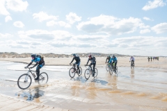 Gravel-cykelløbet Dirty Jutland 2019 blev afholdt den 12.-13. april. Mere end 500 cykelentusiaster kæmpede sig vej på forskellige distancer langs den jyske vestkyst med Skagen som endelig destination. Cykelløbet inkluderer både landevejskørsel, skov, strand, mv., og er således ligeså meget en naturoplevelse som det er et cykelløb.