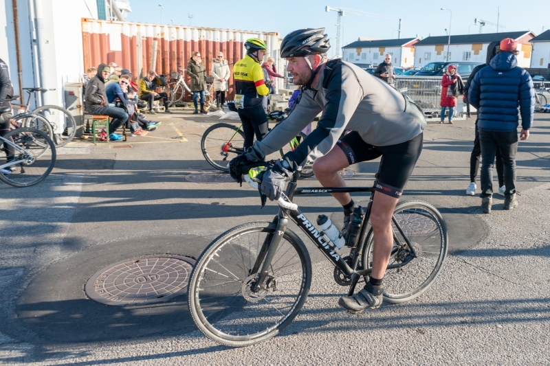 Gravel-cykelløbet Dirty Jutland 2019 blev afholdt den 12.-13. april. Mere end 500 cykelentusiaster kæmpede sig vej på forskellige distancer langs den jyske vestkyst med Skagen som endelig destination. Cykelløbet inkluderer både landevejskørsel, skov, strand, mv., og er således ligeså meget en naturoplevelse som det er et cykelløb.